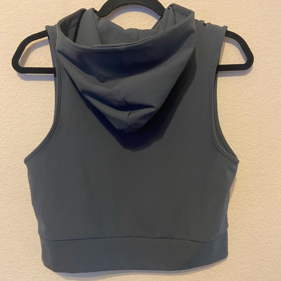 Alphalete Cropped Tank Top Womens Sz L Dark Gray Hooded Athleisure Athletic - Picture 2 of 8